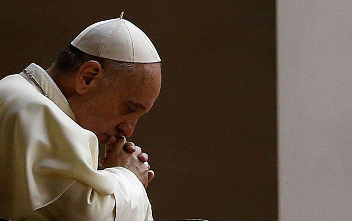 Pope Francis, prayer, praying, faith